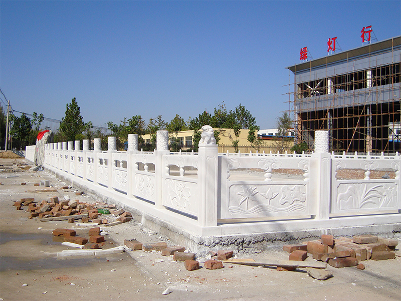 汉白玉石栏杆(图1)